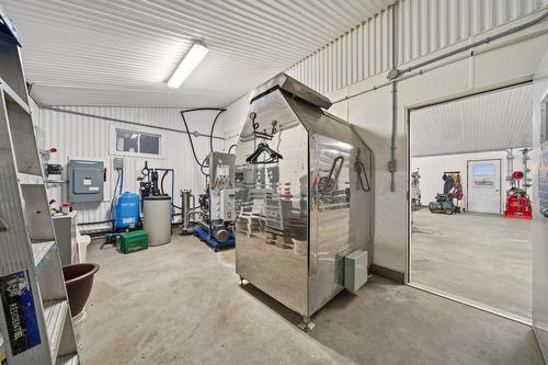 Autre - 7100 7E Rang, Drummondville, QC - Indoor Photo Showing Garage