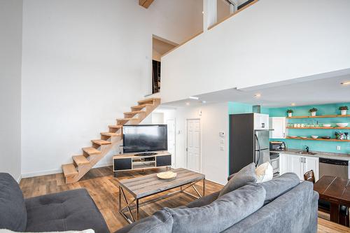 Vue d'ensemble - 2420 Ch. Du Chenal-Du-Moine, Sainte-Anne-De-Sorel, QC - Indoor Photo Showing Living Room