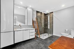 Salle de bains attenante à la CCP - 