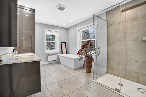 Salle de bains - 4980 Rue Sépale, Terrebonne (La Plaine), QC - Indoor Photo Showing Bathroom