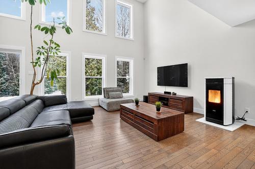Salon - 4980 Rue Sépale, Terrebonne (La Plaine), QC - Indoor Photo Showing Living Room
