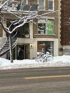 5225 Av. du Parc  Montréal (Le Plateau-Mont-Royal), QC H2V 4G3