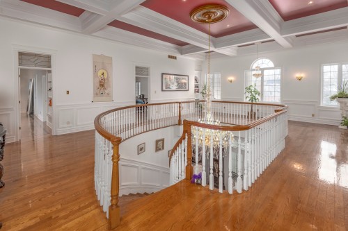 Staircase - 18 Rue Bélair, Montréal (L'Île-Bizard/Sainte-Geneviève), QC - Indoor Photo Showing Other Room