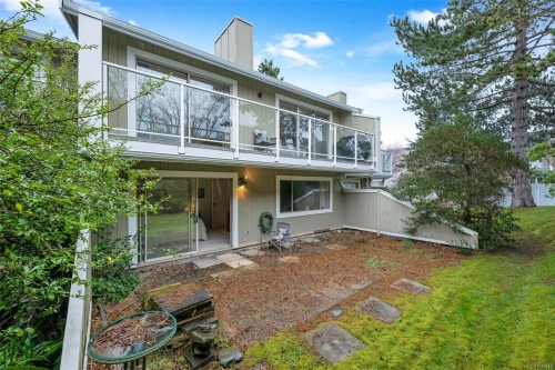 4-2020 White Birch Rd, Sidney, BC 