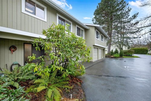 4-2020 White Birch Rd, Sidney, BC 