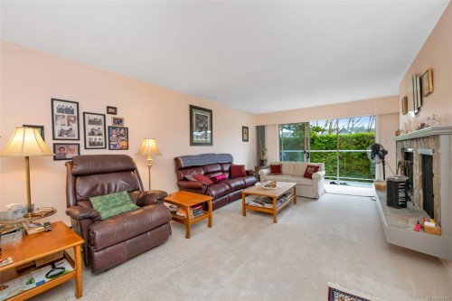 4-2020 White Birch Rd, Sidney, BC 