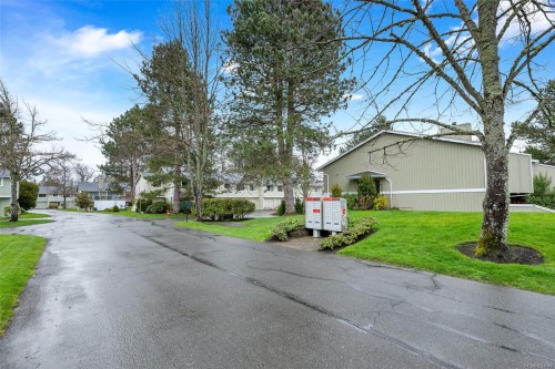 4-2020 White Birch Rd, Sidney, BC 