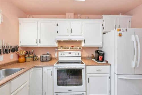 4-2020 White Birch Rd, Sidney, BC 