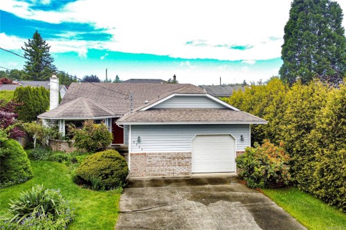 2732 Apple Dr, Campbell River, BC 