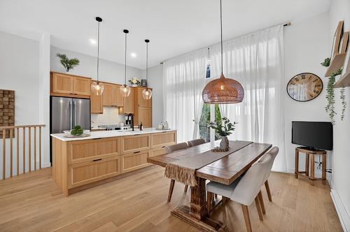 Cuisine - 46 Rue St-Émilion, Brownsburg-Chatham, QC - Indoor