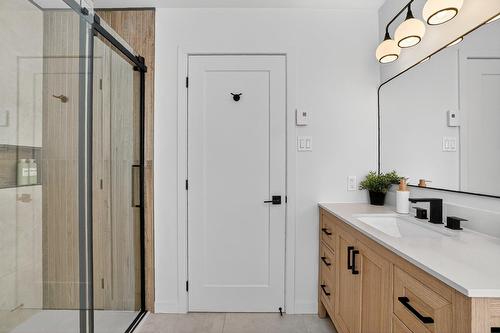 Salle de bains - 46 Rue St-Émilion, Brownsburg-Chatham, QC - Indoor Photo Showing Bathroom