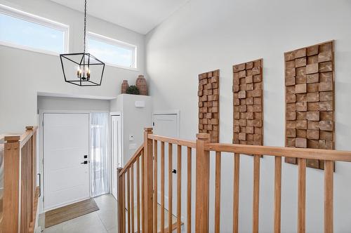 Hall d'entrée/Vestibule - 46 Rue St-Émilion, Brownsburg-Chatham, QC - Indoor Photo Showing Other Room