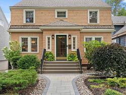 6347 London Street  Halifax, NS B3L 1X2