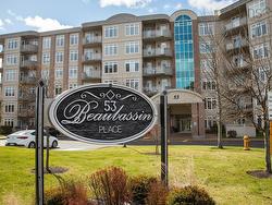 601 53 Bedros Lane  Halifax, NS B3M 4X4