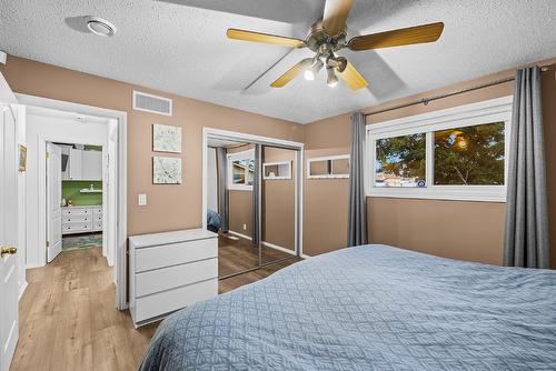 3345 Gates Road, West Kelowna, BC - Indoor Photo Showing Bedroom