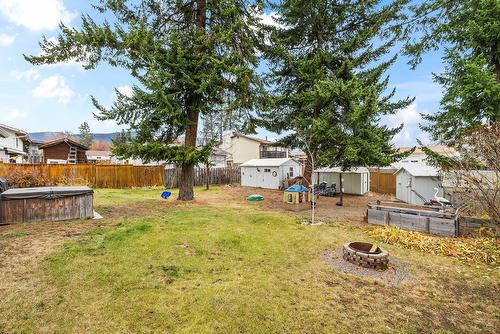 3345 Gates Road, West Kelowna, BC - Outdoor With Backyard