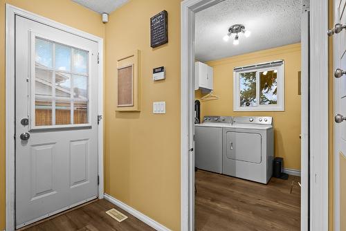 3345 Gates Road, West Kelowna, BC - Indoor Photo Showing Laundry Room
