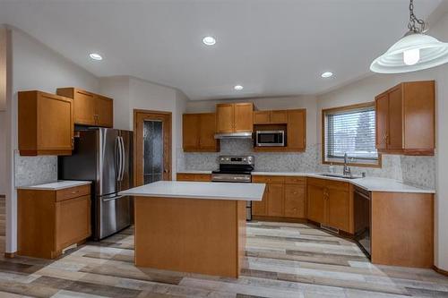 124 Lindmere Dr, Winnipeg, MB 