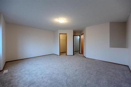 124 Lindmere Dr, Winnipeg, MB 