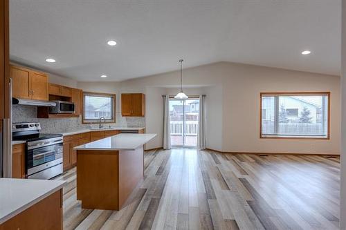 124 Lindmere Dr, Winnipeg, MB 