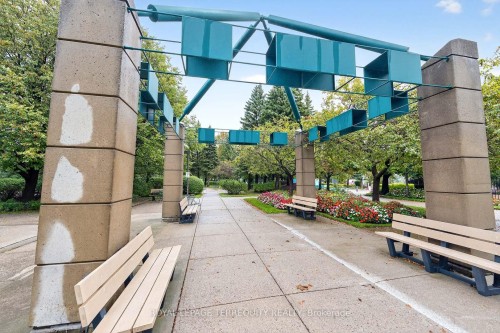 1402-110 Promenade Circle, Vaughan, ON - Outdoor