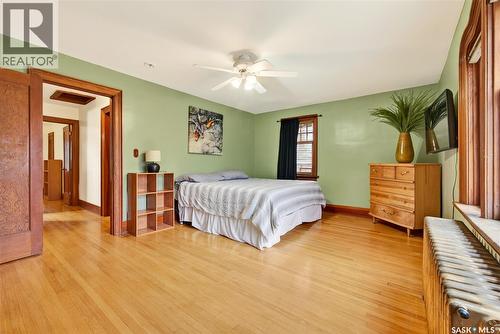 1334 Victoria Avenue, Regina, SK - Indoor Photo Showing Bedroom