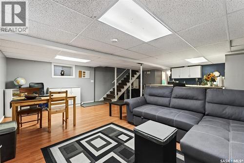 1334 Victoria Avenue, Regina, SK - Indoor