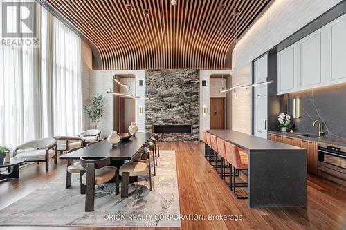 822 - 3240 William Coltson Avenue, Oakville, ON - Indoor Photo Showing Dining Room