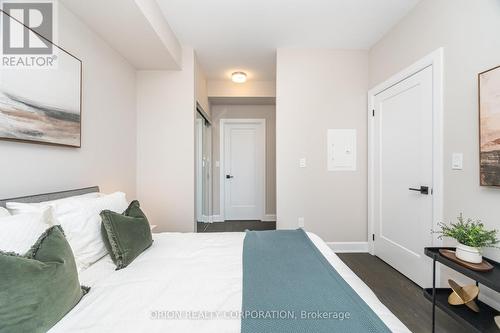 822 - 3240 William Coltson Avenue, Oakville, ON - Indoor Photo Showing Bedroom