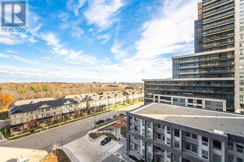 822 - 3240 William Coltson Avenue, Oakville, ON - Outdoor