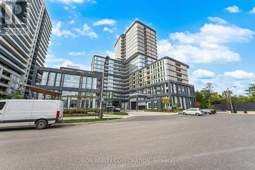 822 - 3240 William Coltson Avenue, Oakville, ON - Outdoor