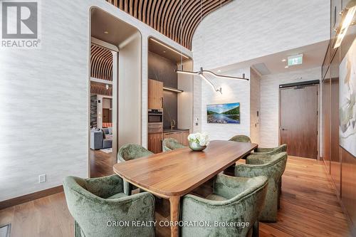822 - 3240 William Coltson Avenue, Oakville, ON - Indoor Photo Showing Dining Room