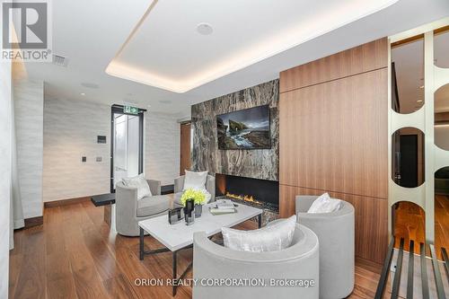 822 - 3240 William Coltson Avenue, Oakville, ON - Indoor Photo Showing Other Room