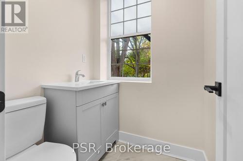 Main - 200 Sanford Avenue S, Hamilton, ON - Indoor Photo Showing Bathroom