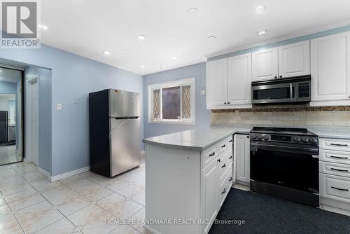 1416 Somerville Street, Oshawa, ON - Indoor Photo Showing Kitchen