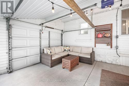 407 Aberdeen Avenue, Hamilton, ON - Indoor Photo Showing Garage