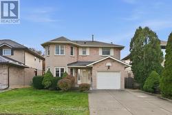 47 ELMIRA DRIVE  Hamilton, ON L9C 7H8