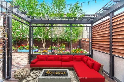 565 Sundew Drive, Waterloo, ON - Outdoor