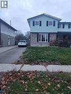 76 UXBRIDGE CRESCENT  Kitchener, ON N2E 2P8