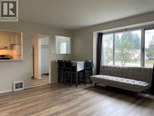 5319 44 Street, Fort Nelson, BC - Indoor