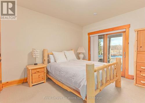 2623 Con 10 N Nottawasaga Road N, Clearview, ON - Indoor Photo Showing Bedroom