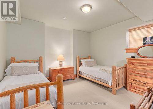2623 Con 10 N Nottawasaga Road N, Clearview, ON - Indoor Photo Showing Bedroom