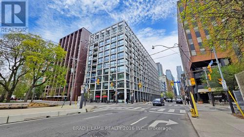518 - 39 BRANT STREET W  Toronto, ON M5V 0M8