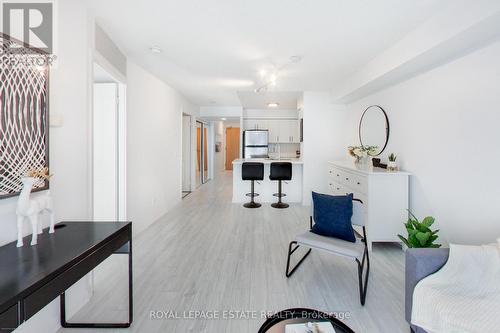 808 - 4978 Yonge Street, Toronto, ON - Indoor