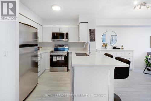 808 - 4978 Yonge Street, Toronto, ON - Indoor Photo Showing Kitchen With Double Sink