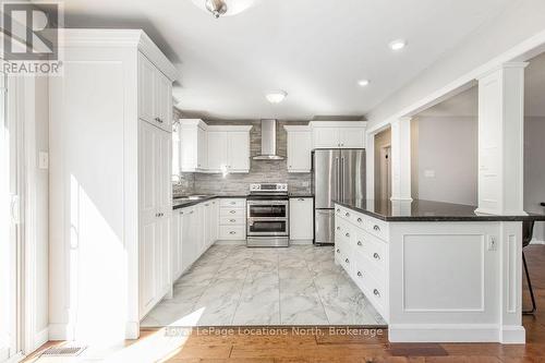 88 61St Street S, Wasaga Beach, ON - Indoor Photo Showing Kitchen With Stainless Steel Kitchen With Upgraded Kitchen