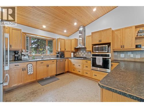 65 Furlong Road, Enderby, BC - Indoor Photo Showing Kitchen With Double Sink