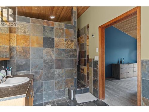 65 Furlong Road, Enderby, BC - Indoor Photo Showing Bathroom