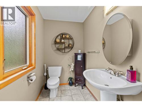 65 Furlong Road, Enderby, BC - Indoor Photo Showing Bathroom