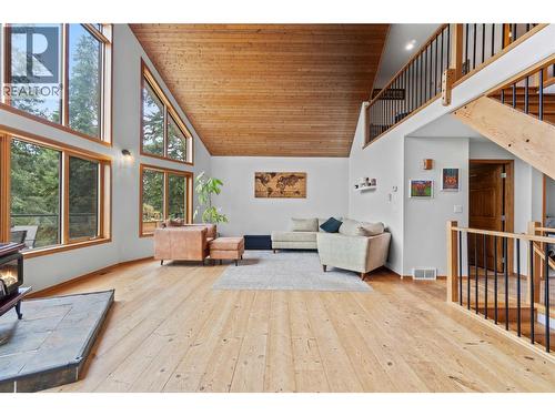 65 Furlong Road, Enderby, BC - Indoor Photo Showing Other Room